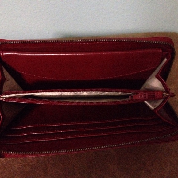 Kenneth Cole Wallet - Picture 2 of 3